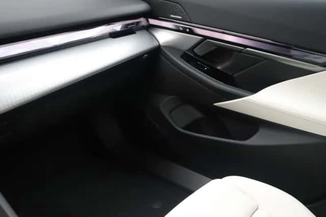 BMW i5 (2026) thumbnail 15