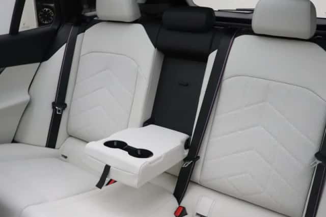 BMW i5 (2026) thumbnail 17