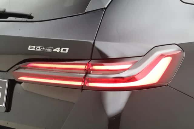 BMW i5 (2026) thumbnail 22