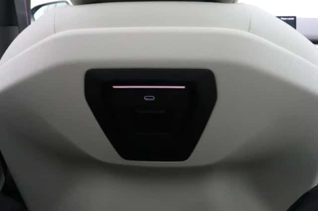 BMW i5 (2026) thumbnail 25