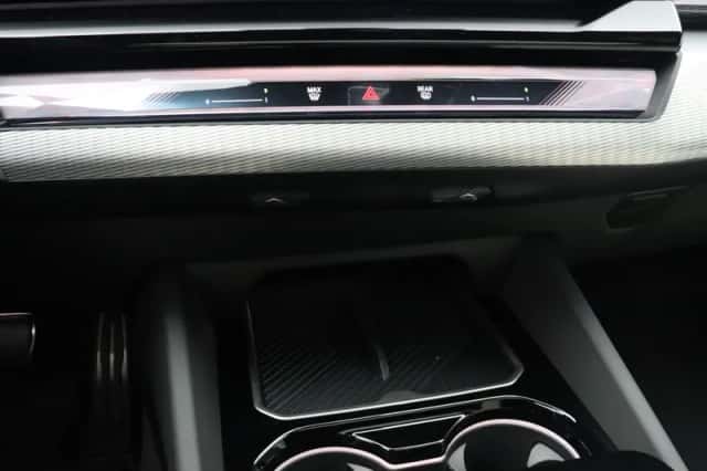BMW i5 (2026) thumbnail 14