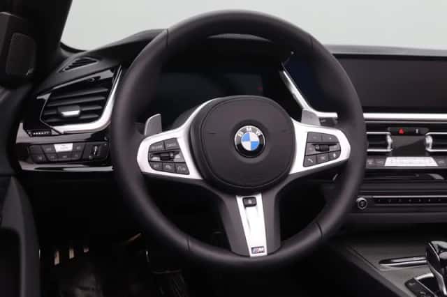 BMW Z4 (2026) thumbnail 2