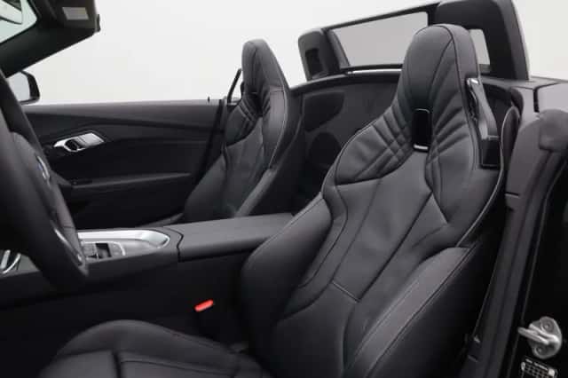 BMW Z4 (2026) thumbnail 5