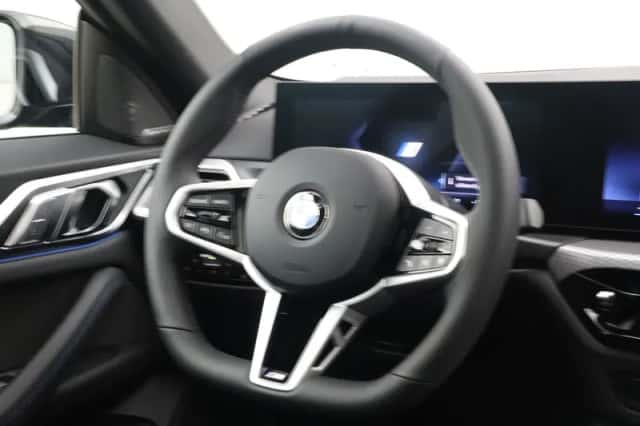 BMW i4 (2026) thumbnail 2