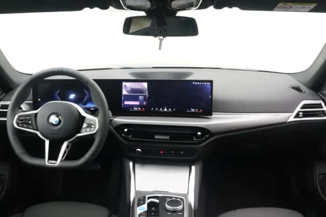 BMW i4 (2026) thumbnail 13