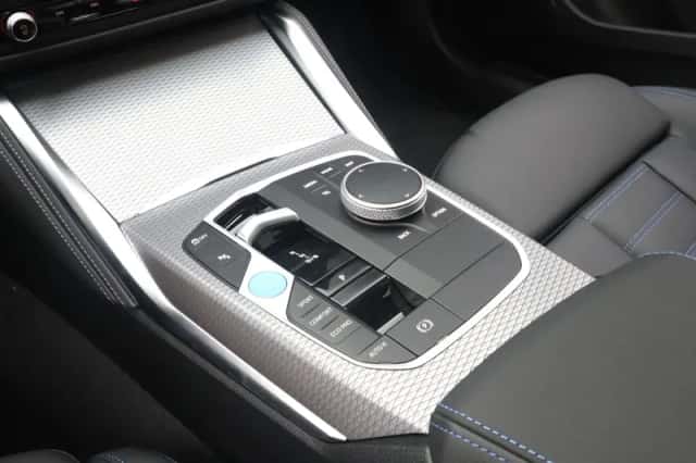 BMW i4 (2026) thumbnail 18