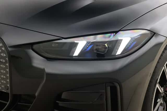 BMW i4 (2026) thumbnail 21