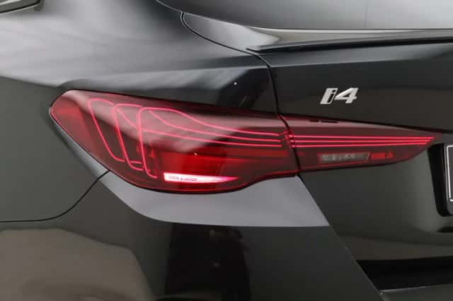 BMW i4 (2026) thumbnail 22