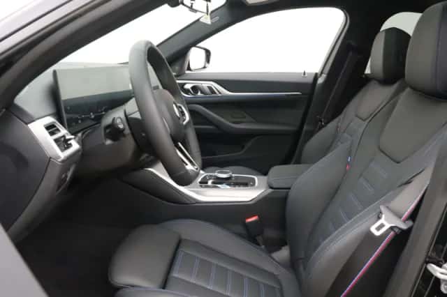 BMW i4 (2026) thumbnail 5
