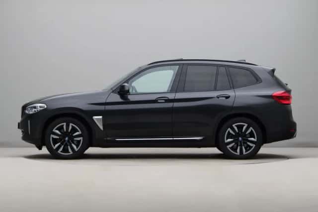 BMW iX3 (2021) thumbnail 11