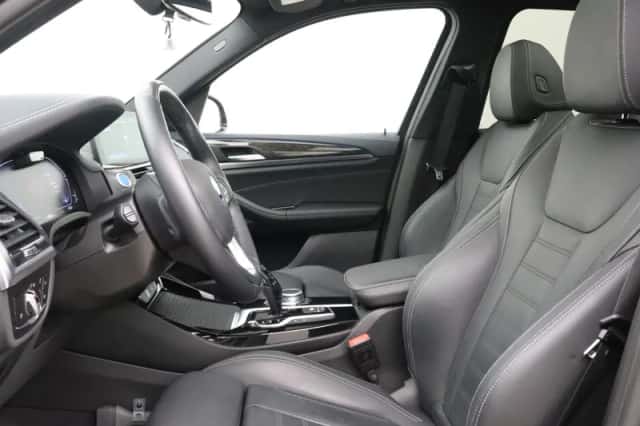 BMW iX3 (2021) thumbnail 4