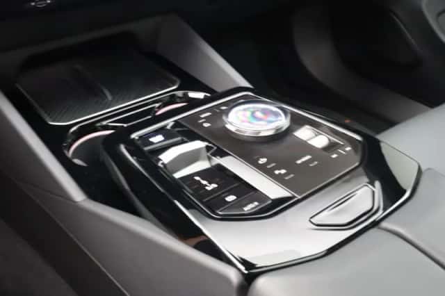 BMW i5 (2025) thumbnail 17
