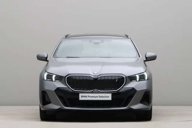 BMW i5 (2025) thumbnail 6