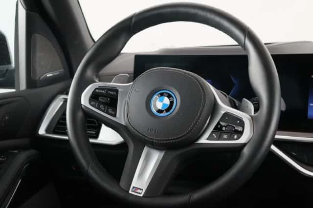 BMW X5 (2025) thumbnail 2