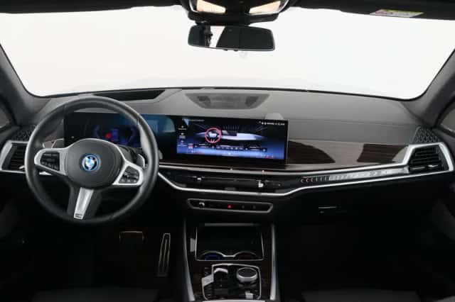 BMW X5 (2025) thumbnail 15