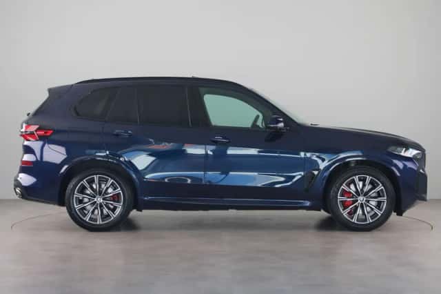 BMW X5 (2025) thumbnail 10