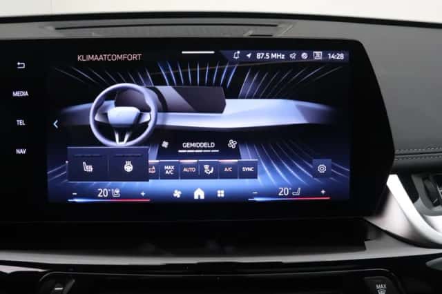 BMW iX1 (2026) thumbnail 18