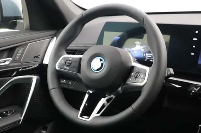 BMW iX1 (2026) thumbnail 24