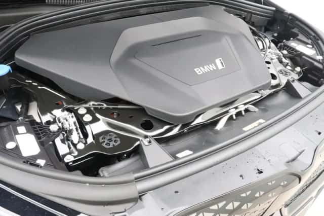 BMW iX1 (2026) thumbnail 26
