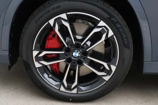 BMW iX1 (2026) thumbnail 9