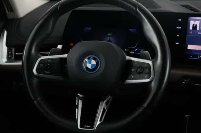 BMW X1 (2024) thumbnail 2