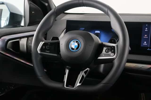 BMW X3 (2025) thumbnail 2