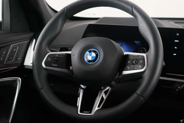 BMW X1 (2025) thumbnail 2