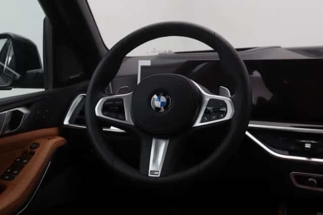 BMW X5 (2025) thumbnail 2