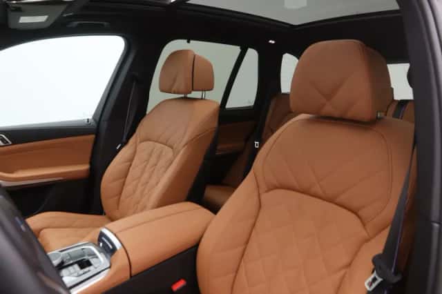 BMW X5 (2025) thumbnail 5