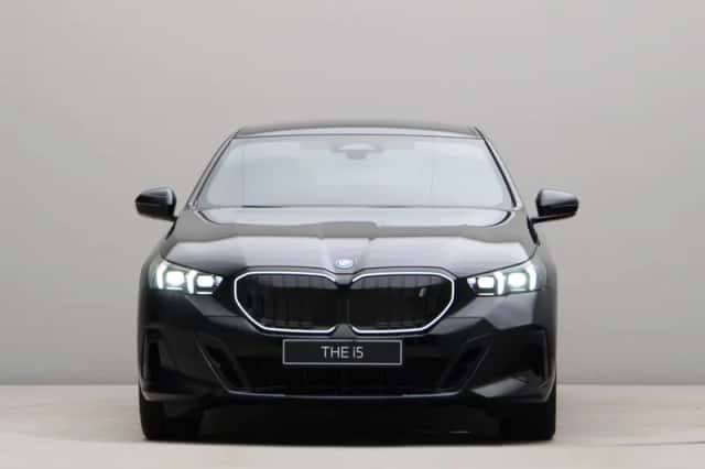 BMW i5 (2026) thumbnail 6