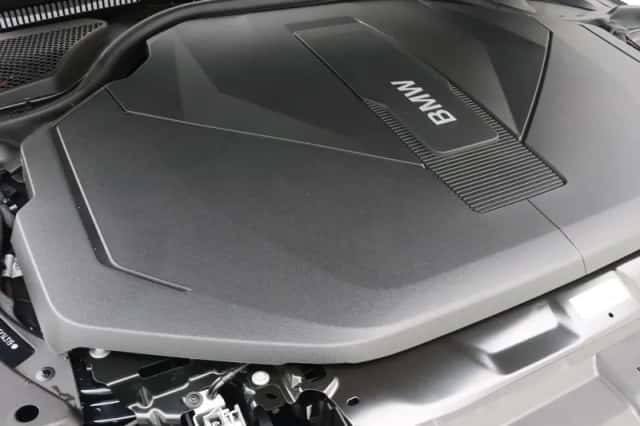 BMW i5 (2026) thumbnail 4