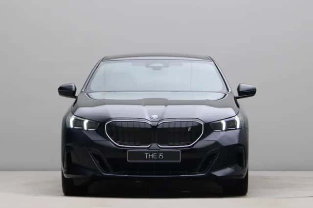BMW i5 (2026) thumbnail 6