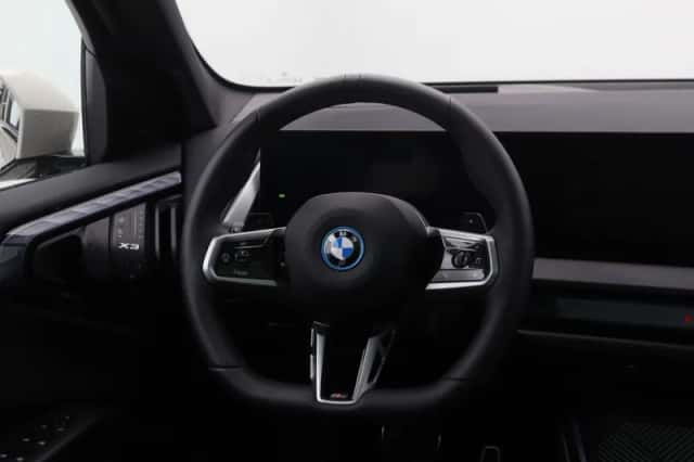 BMW X3 (2025) thumbnail 2