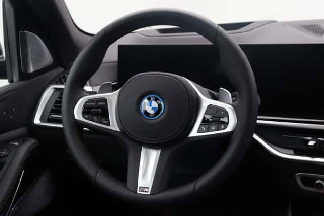 BMW X5 (2026) thumbnail 2