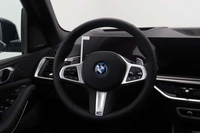 BMW X5 (2026) thumbnail 2