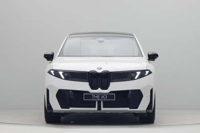 BMW iX3 (2026) thumbnail 5