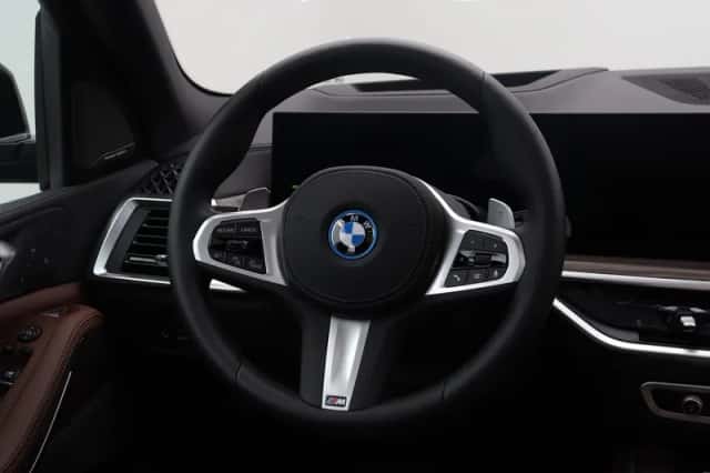 BMW X5 (2026) thumbnail 2