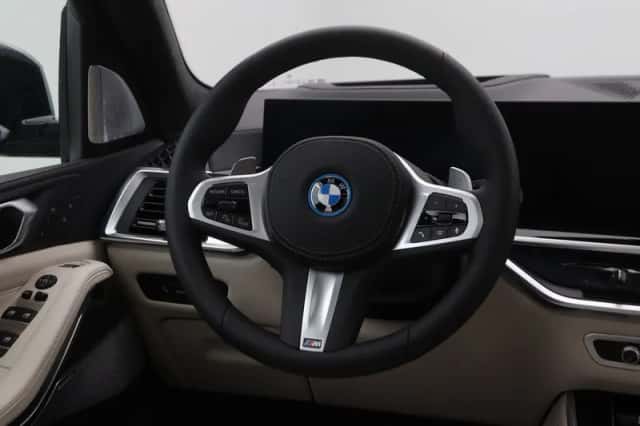 BMW X5 (2026) thumbnail 2