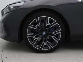 BMW i5 (2024) thumbnail 19
