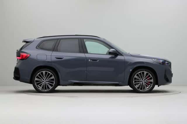 BMW iX1 (2026) thumbnail 4