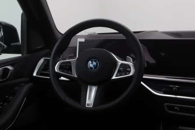 BMW X5 (2025) thumbnail 2