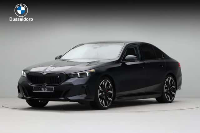 BMW i5 (2026) thumbnail 1