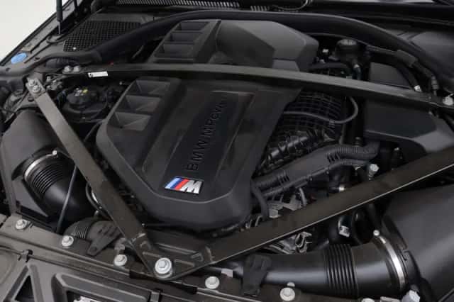 BMW M3 (2024) thumbnail 5