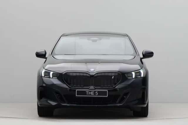 BMW i5 (2026) thumbnail 5