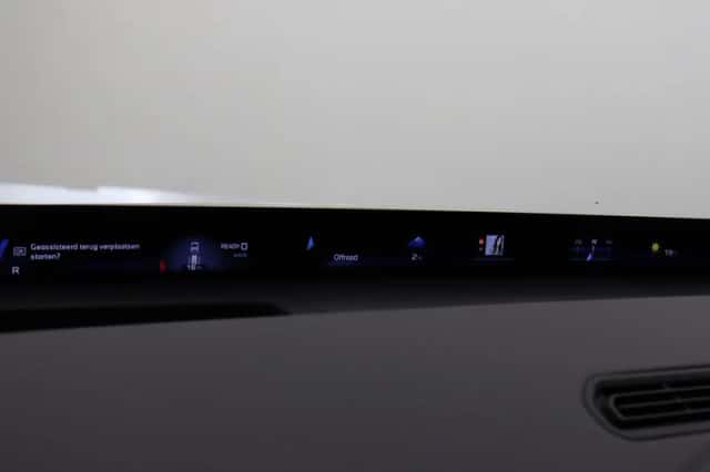 BMW iX3 (2026) thumbnail 3