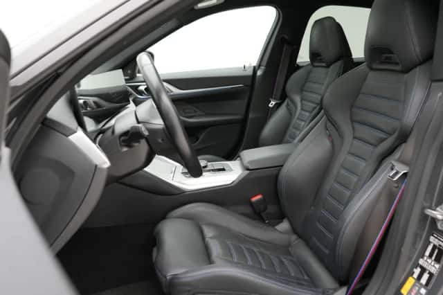 BMW i4 (2022) thumbnail 4