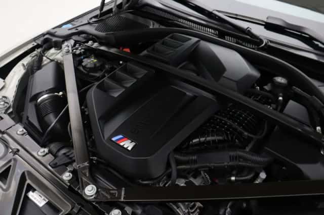 BMW M3 (2024) thumbnail 4