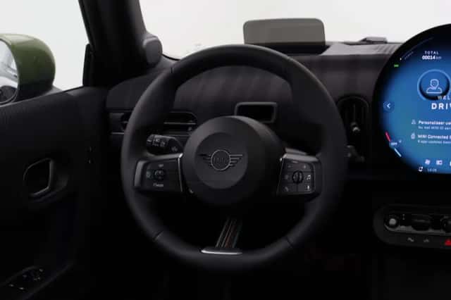 MINI Cooper (2026) thumbnail 2
