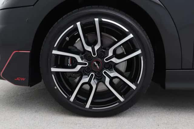 MINI Cooper (2025) thumbnail 17