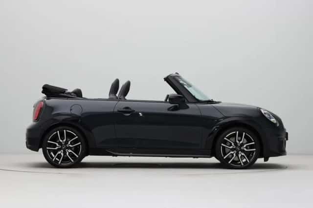 MINI Cabrio (2026) thumbnail 11